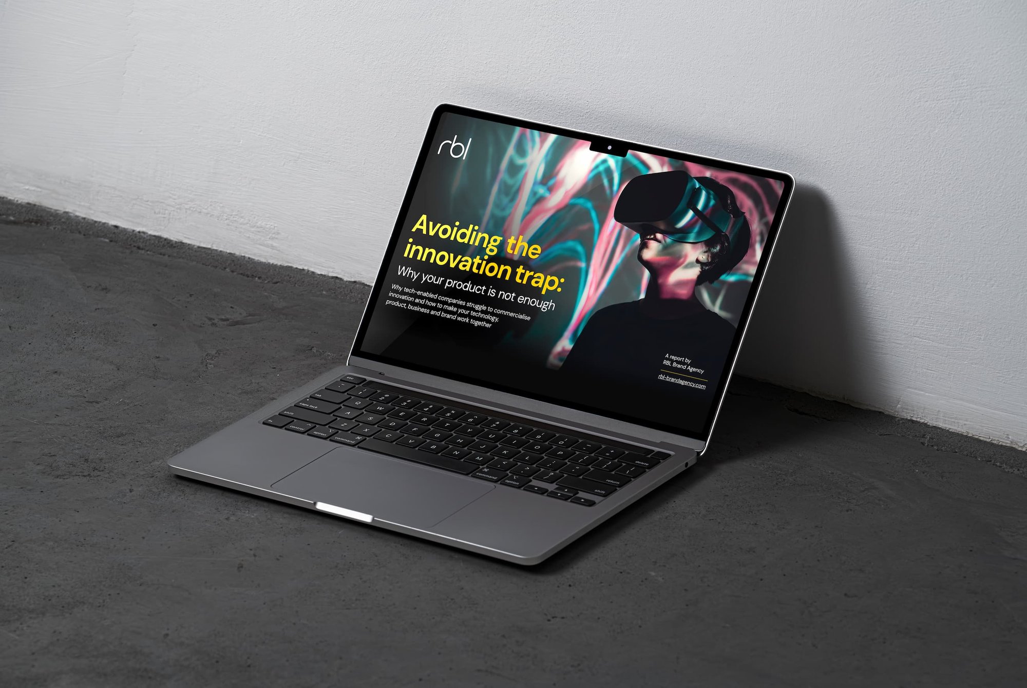 Tech Report_Laptop_Mockup